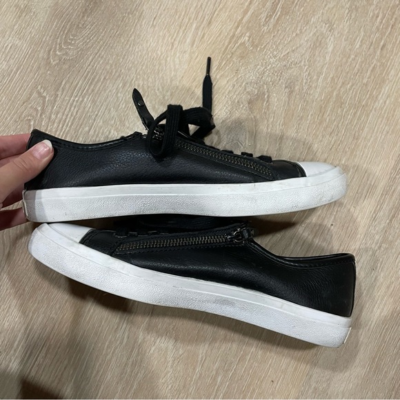 Coach Empire Leather Sneaker, Size 7 - Picture 6 of 11